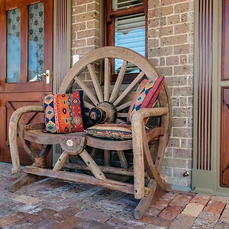 Old Bank Boutique Hotel Mittagong Buitenkant foto