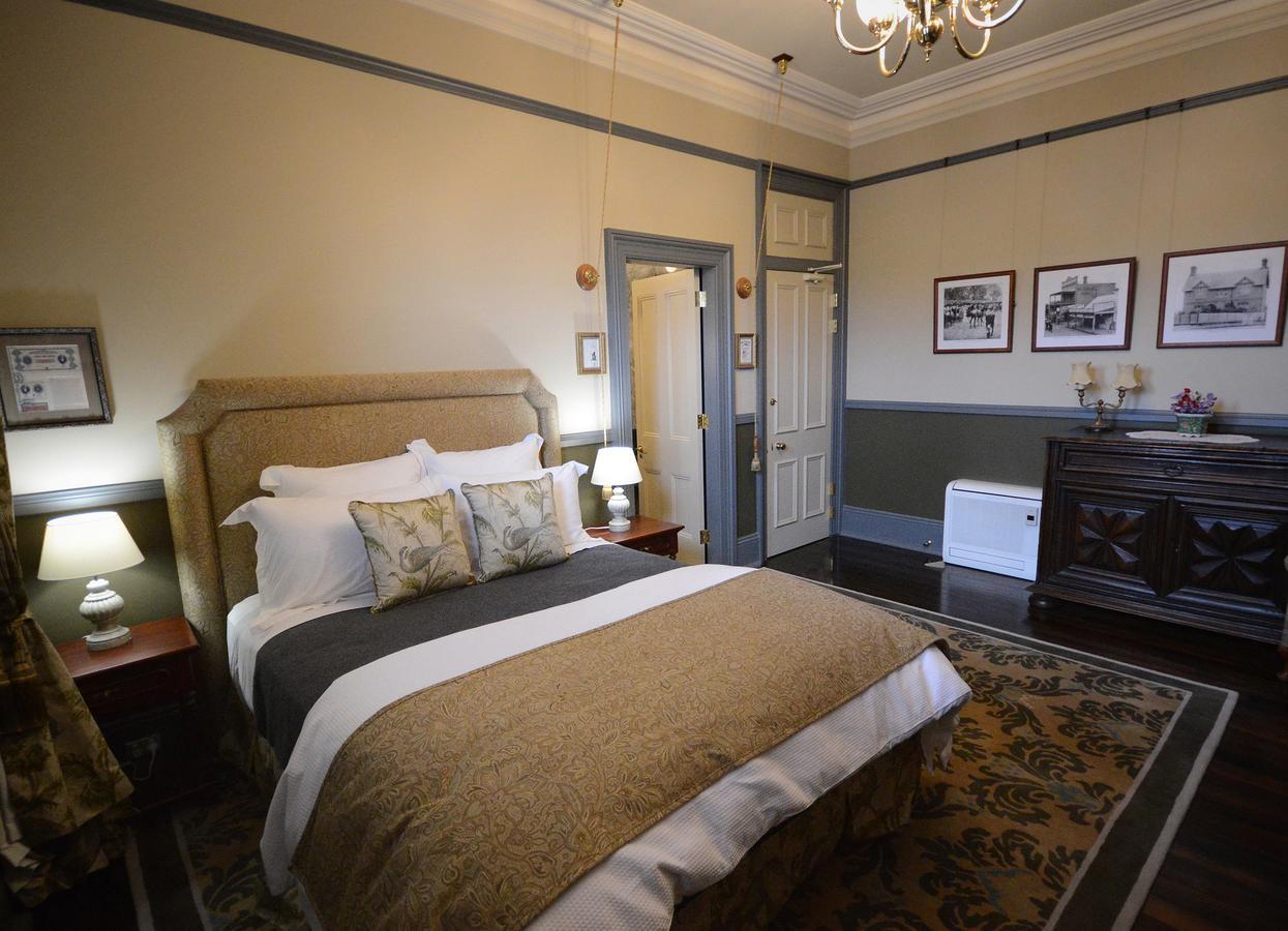 Old Bank Boutique Hotel Mittagong Buitenkant foto